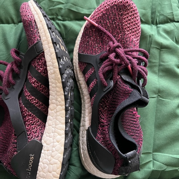 Adidas Ultra Boost- Women’s 7 - Picture 4 of 4